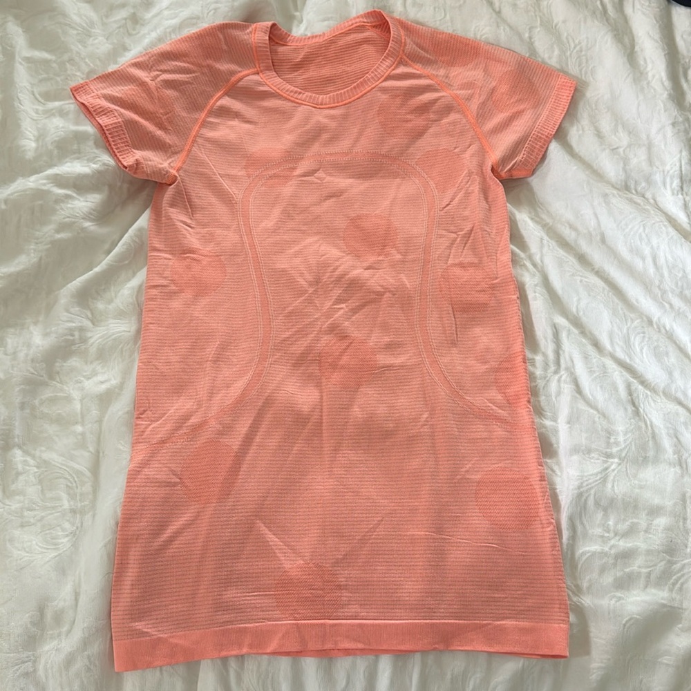 Lululemon long workout top with polka dot detailing
